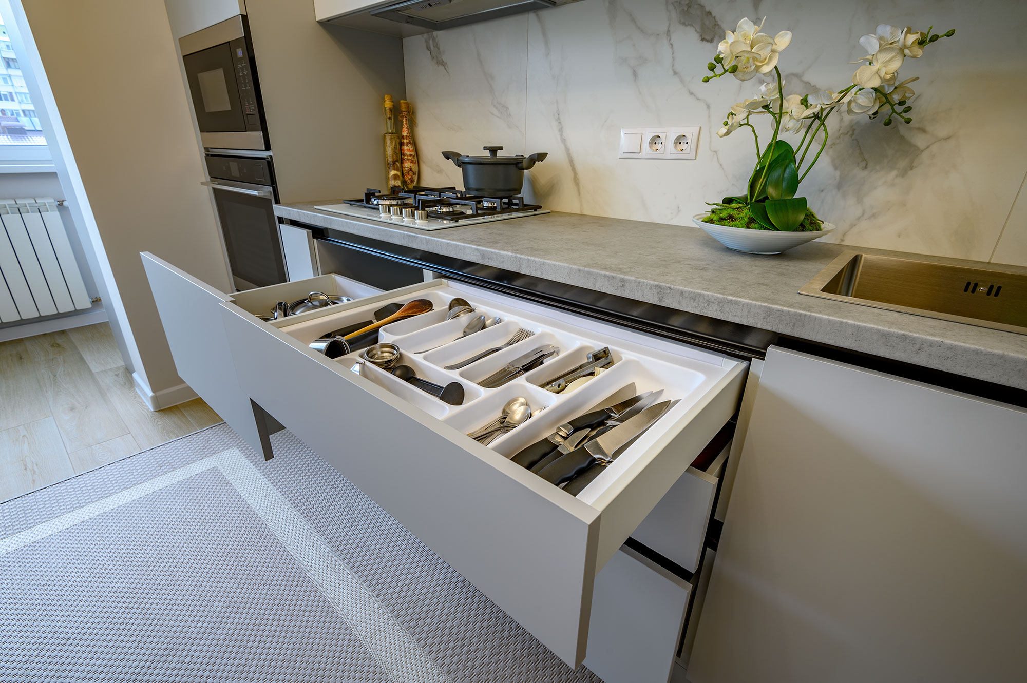 Effectively Use Corners with Kitchen Storage Carousel